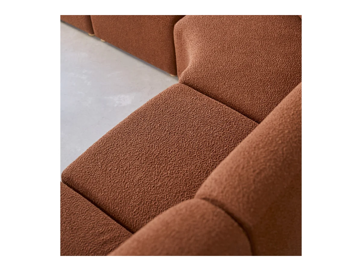 Divano angolare modulare Swann da 4 posti in acacia massello e tessuto terracotta