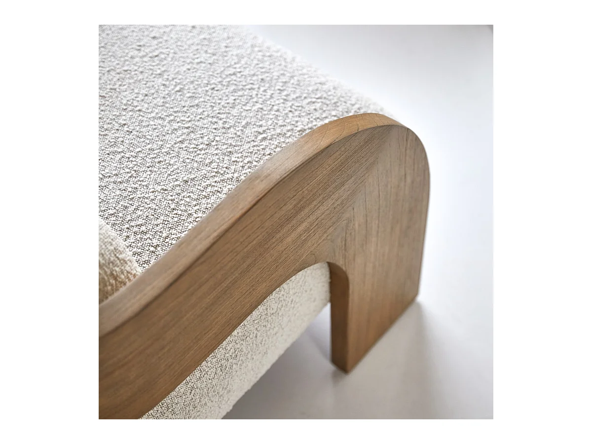 Sessel Boti aus massivem Mindiholz und ecrufarbenem Stoff ,1-Sitz