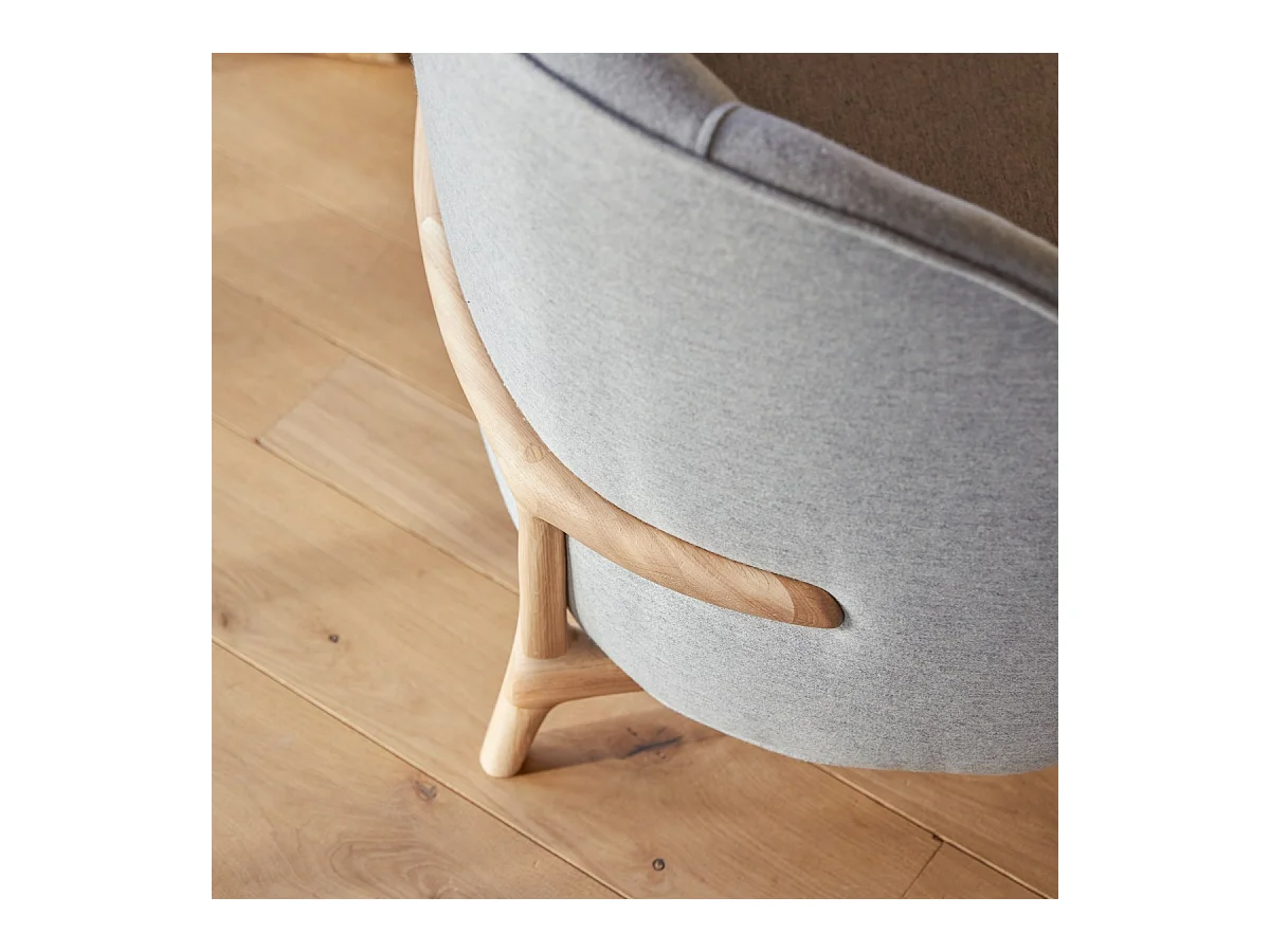 Sessel Hoya mit massivem Eichenholzgestell und grauem Stoffbezug ,1-Sitz