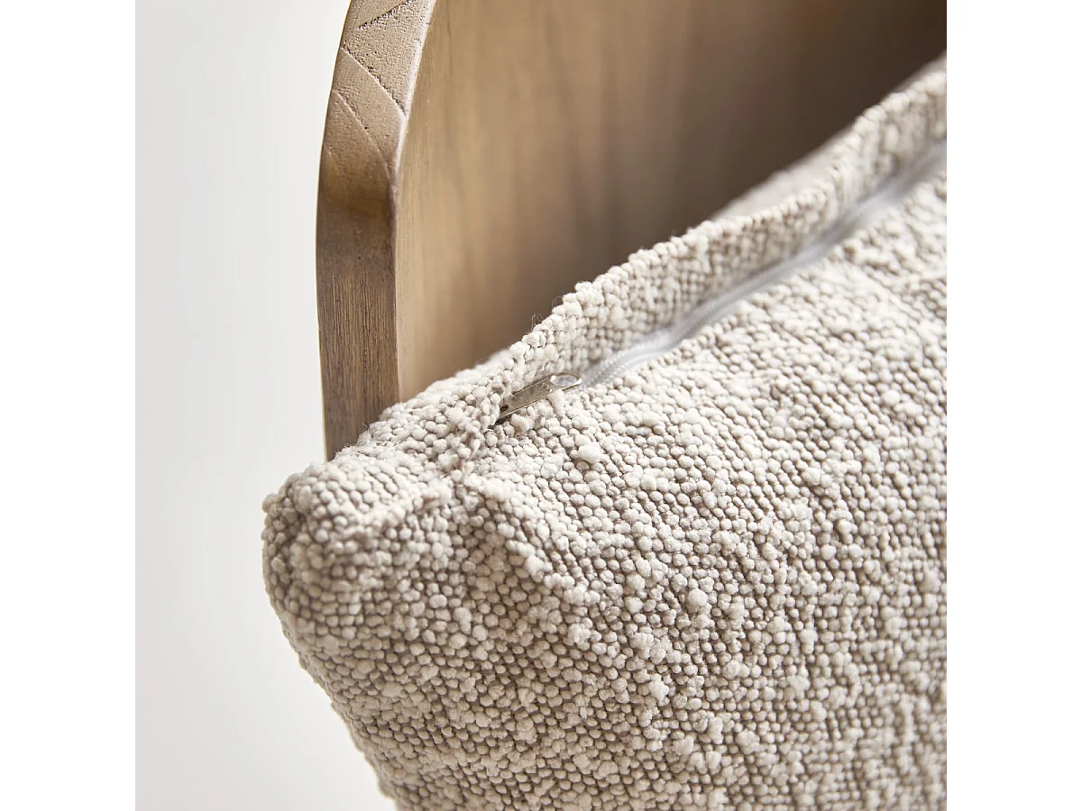 Poltrona in legno massello di mindi con tessuto bouclé écru June, 1 posto