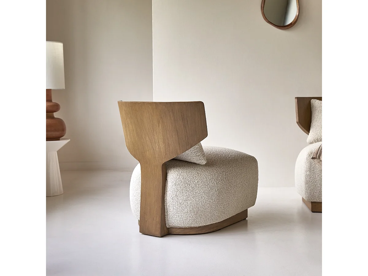 Poltrona in legno massello di mindi con tessuto bouclé écru June, 1 posto