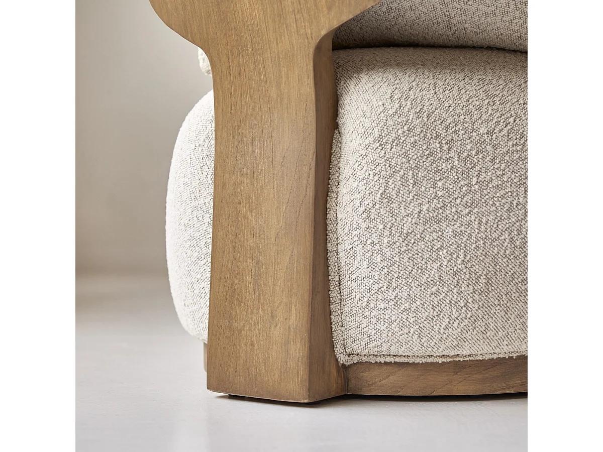 Poltrona in legno massello di mindi con tessuto bouclé écru June, 1 posto