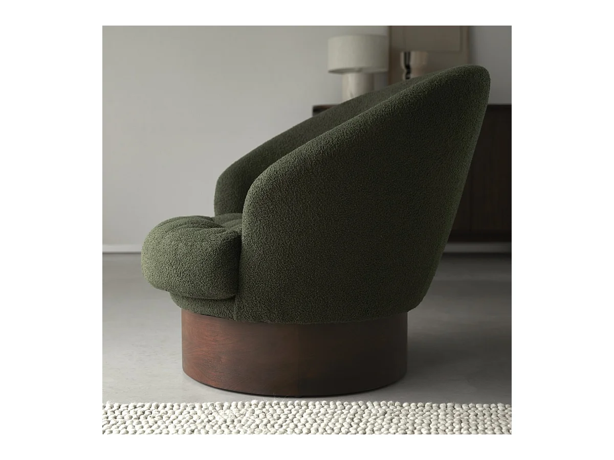 Poltrona in legno massello di mindi e tessuto bouclé verde Ines, 1 posto