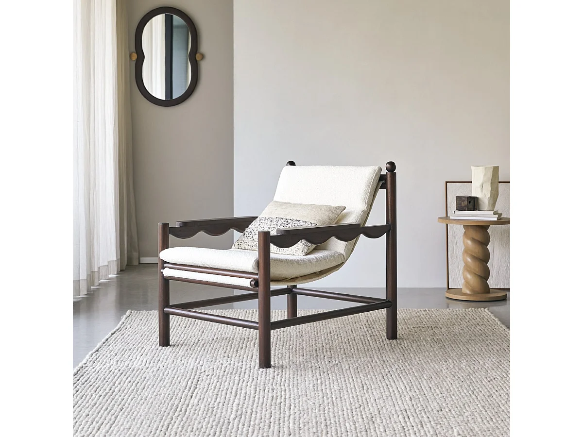 Poltrona in legno massello di mindi e tessuto écru Alix, 1 posto