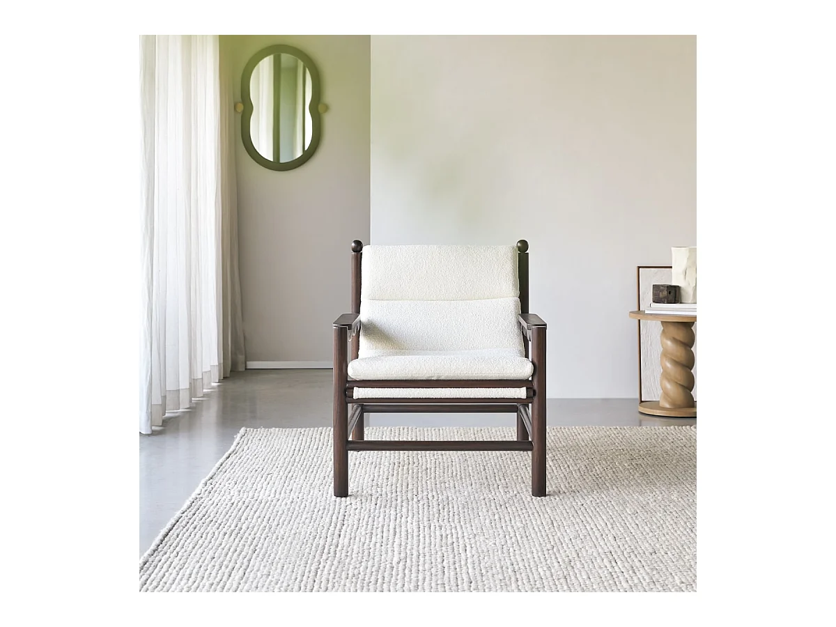 Poltrona in legno massello di mindi e tessuto écru Alix, 1 posto