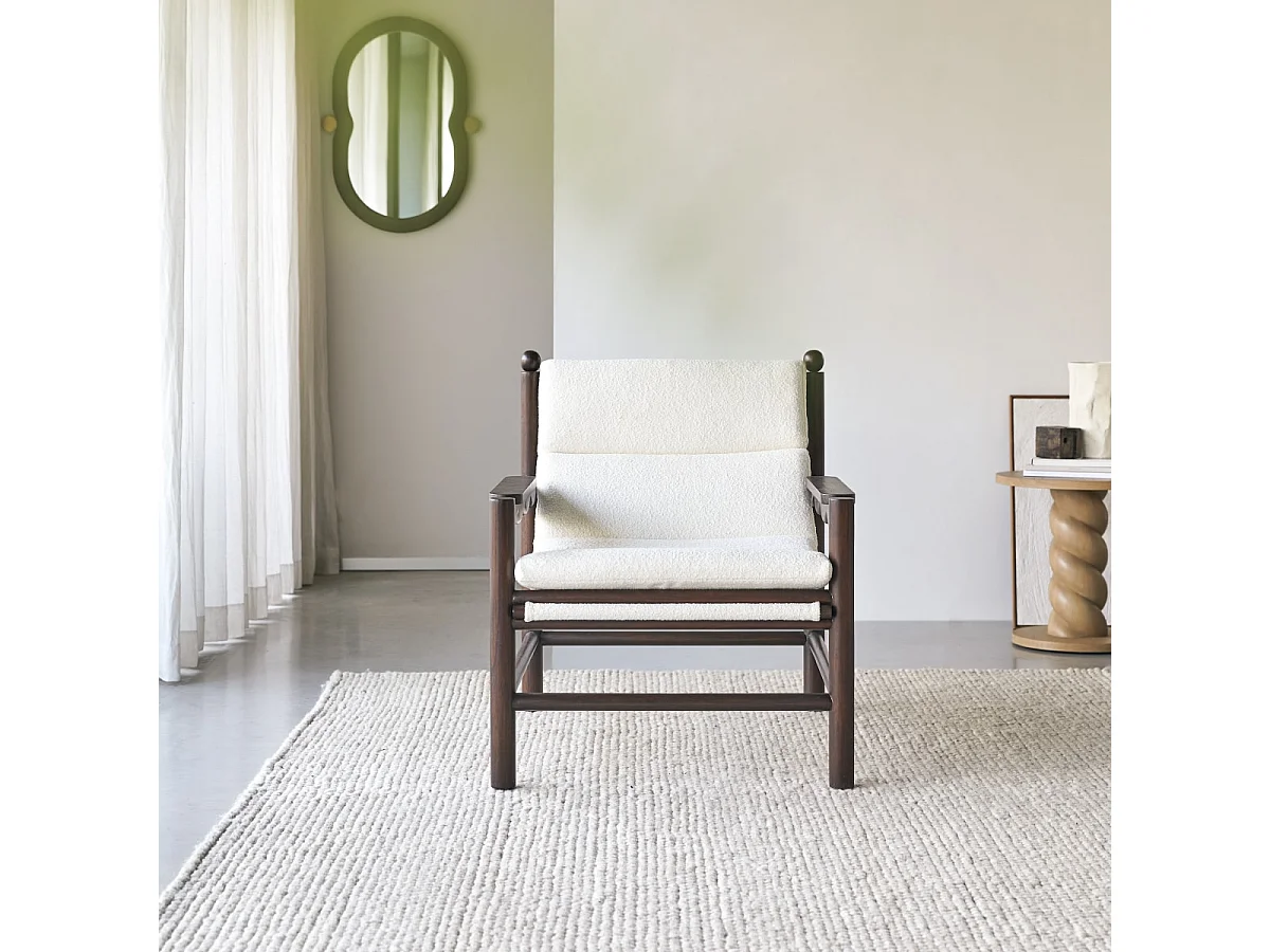 Sessel Alix aus massivem Mindiholz mit naturfarbenem Stoffbezug, 1-Sitzer