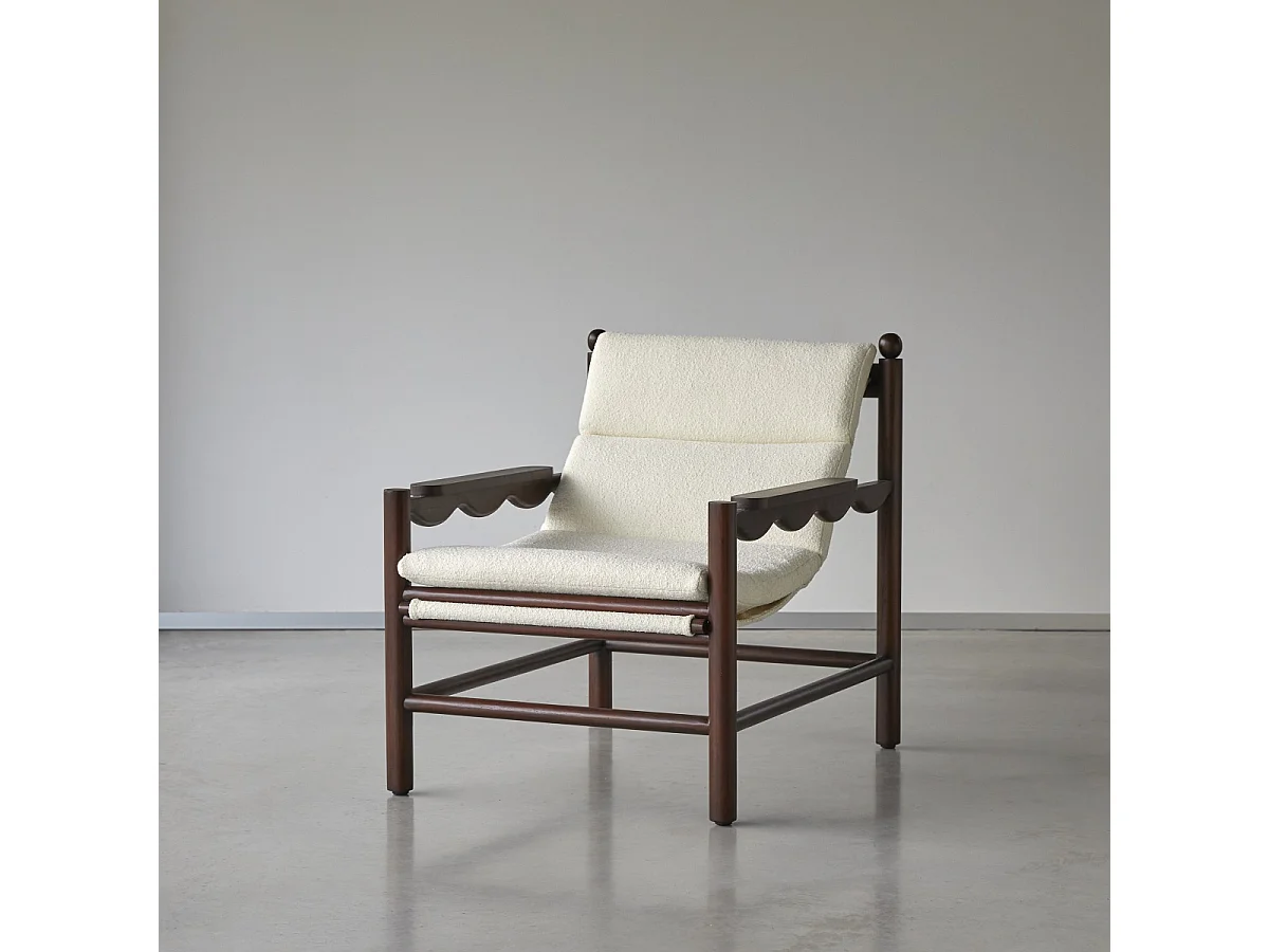 Sessel Alix aus massivem Mindiholz mit naturfarbenem Stoffbezug, 1-Sitzer