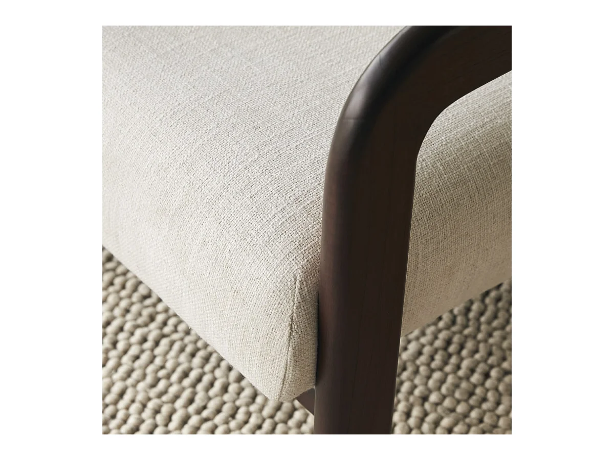 Fauteuil en bois de mindi massif et tissu bouclé écru Charlie, 1 place