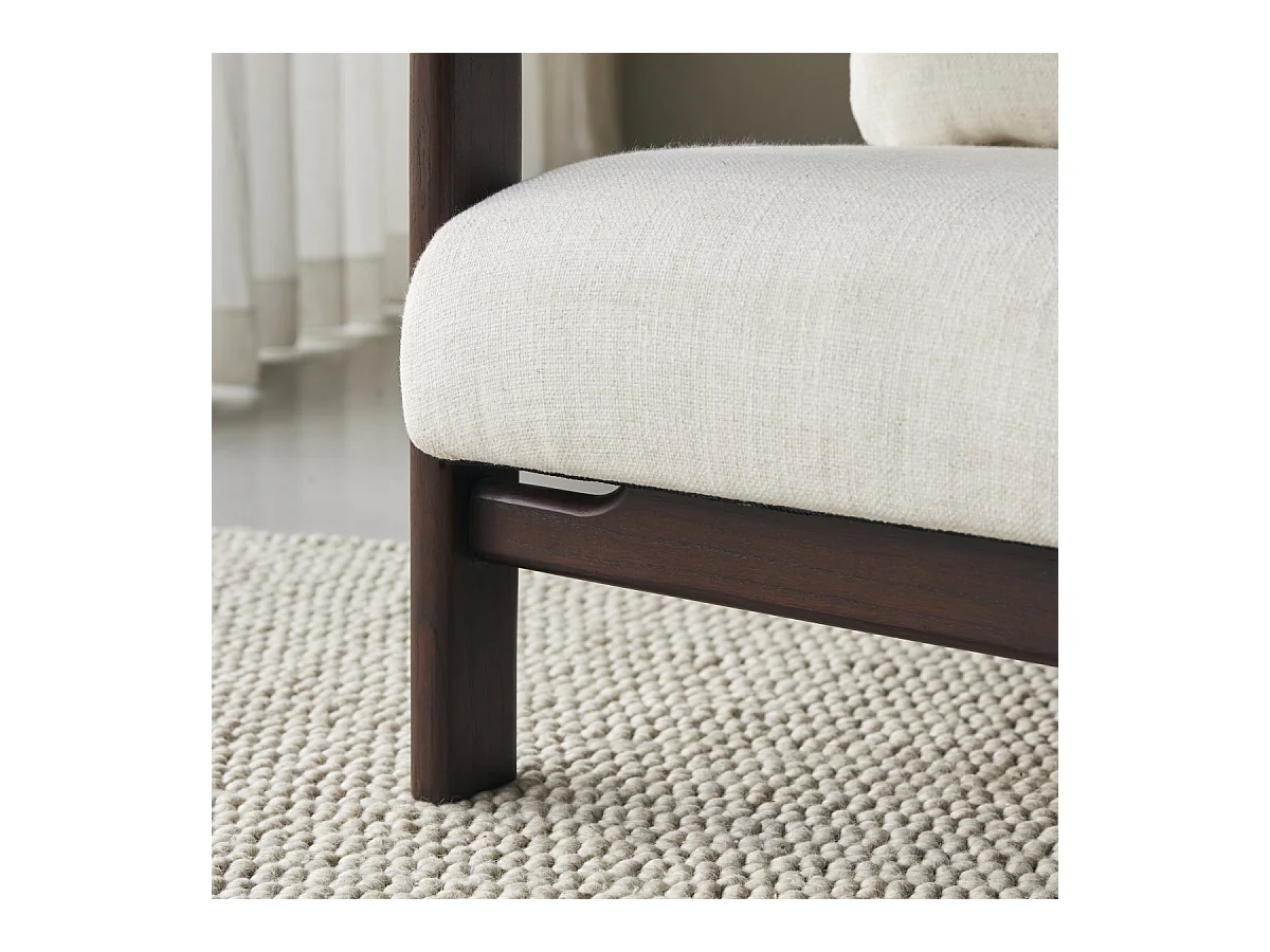 Fauteuil en bois de mindi massif et tissu bouclé écru Charlie, 1 place