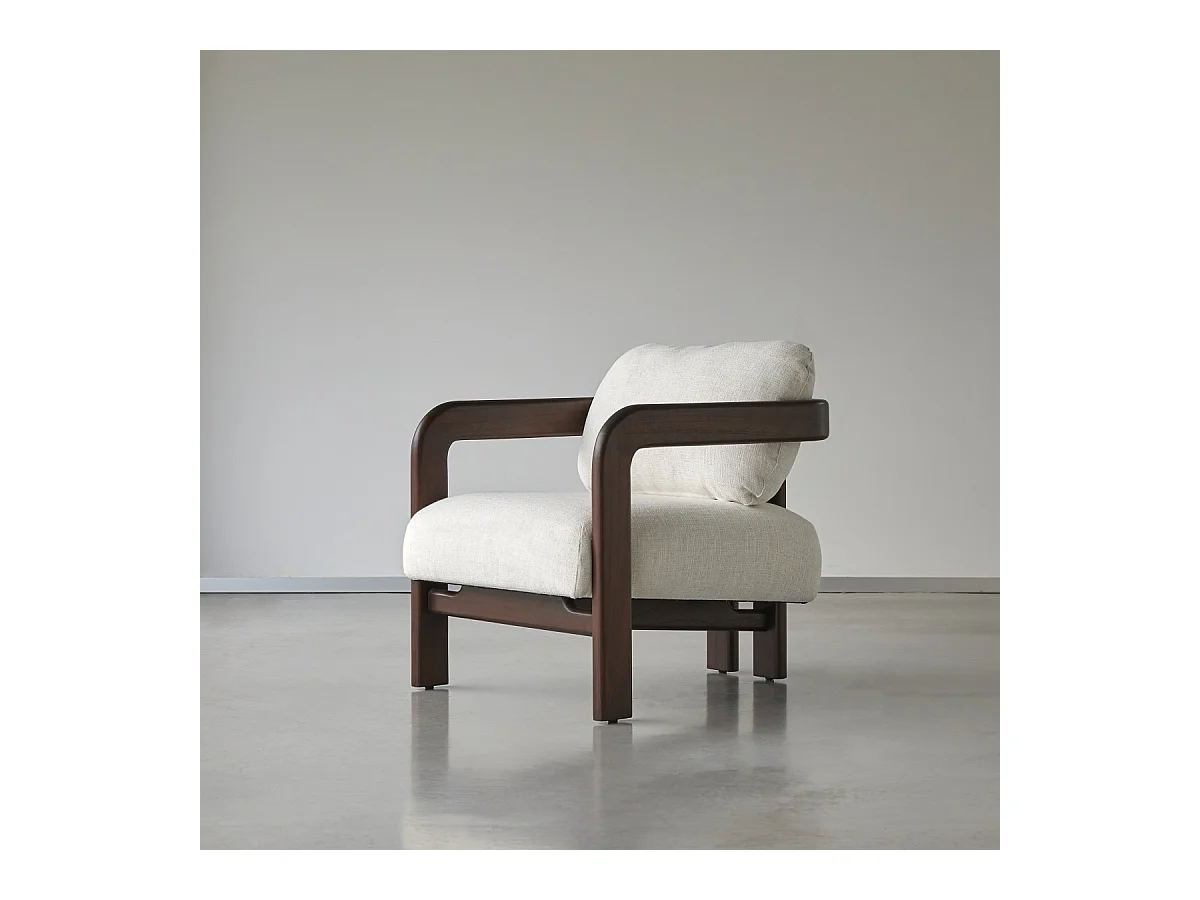 Fauteuil en bois de mindi massif et tissu bouclé écru Charlie, 1 place