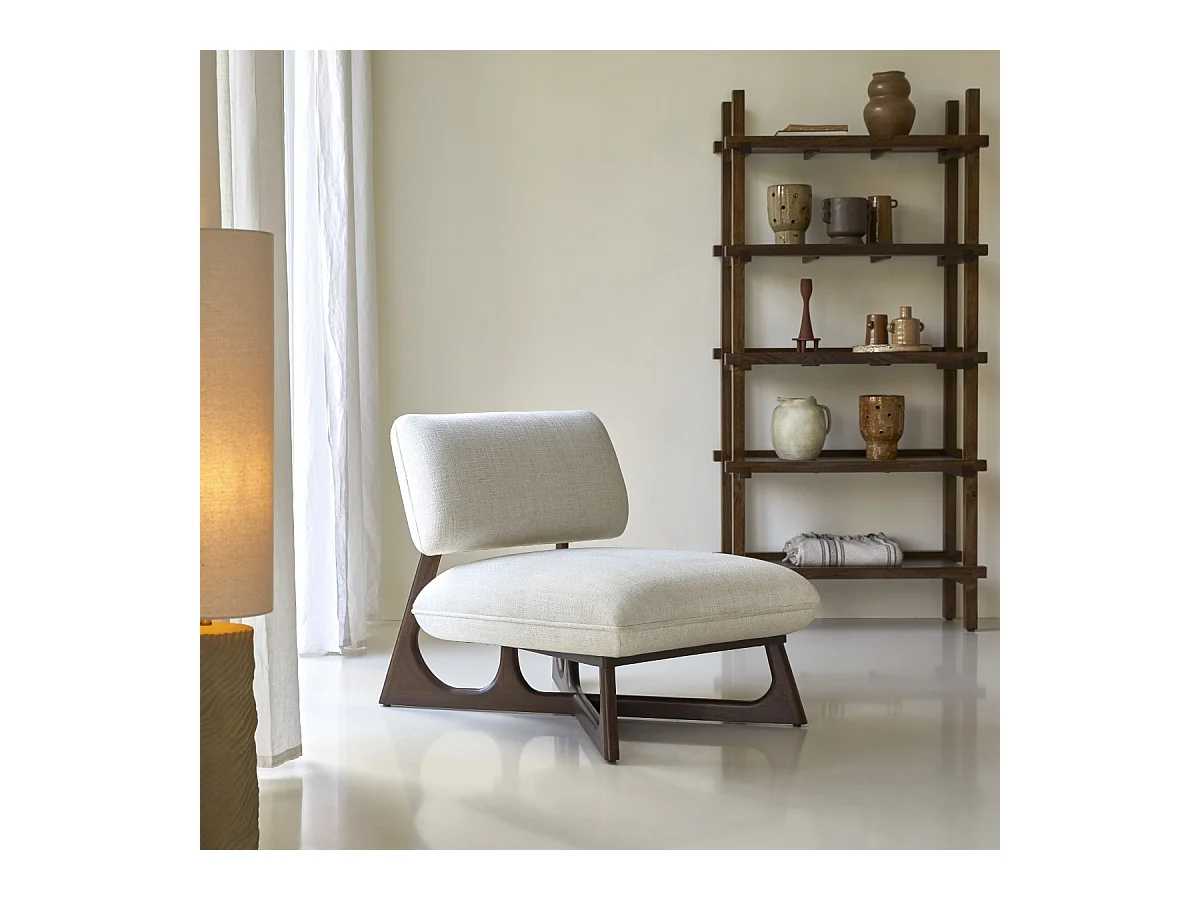 Niedriger Sessel Brune aus massivem Mindiholz und ecrufarbenem Stoff ,1-Sitz