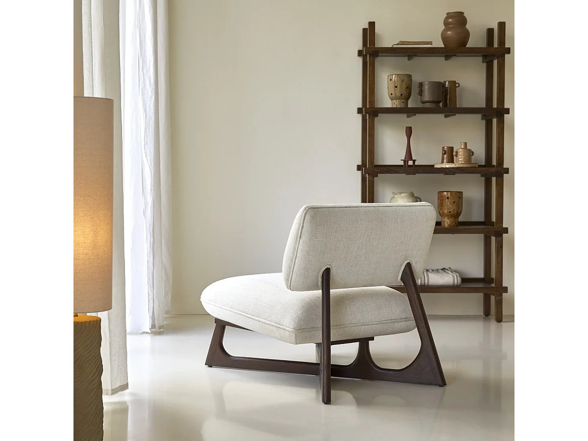 Fauteuil bas en bois de mindi massif et tissu écru Brune, 1 place