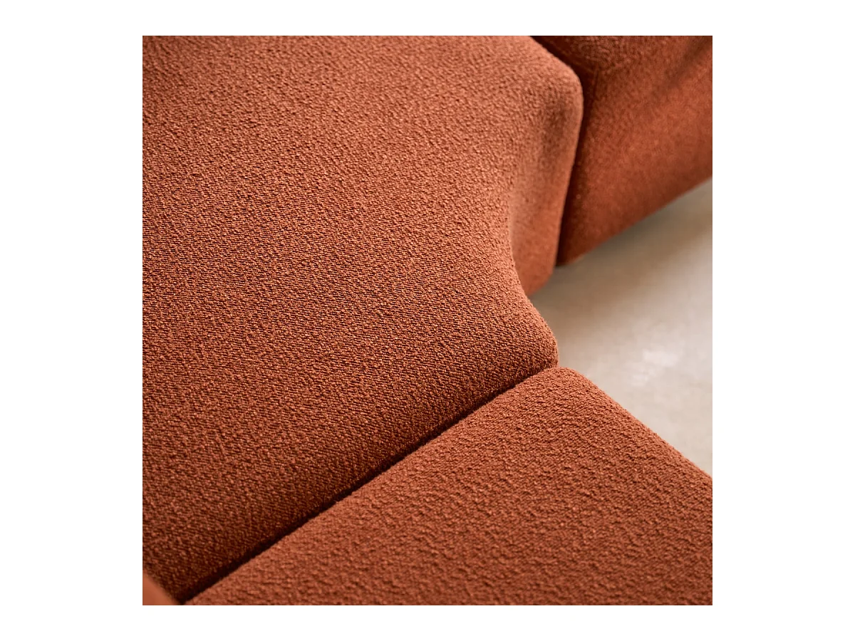 Swann – Modularer Ecksessel aus massivem Akazienholz mit terrakottafarbenem Stoffbezug