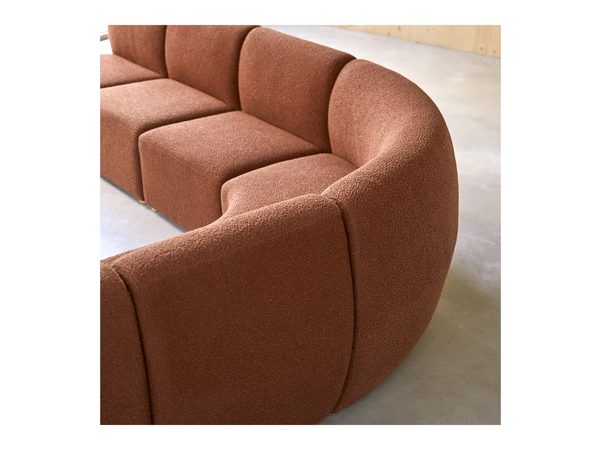 Swann – Modularer Ecksessel aus massivem Akazienholz mit terrakottafarbenem Stoffbezug