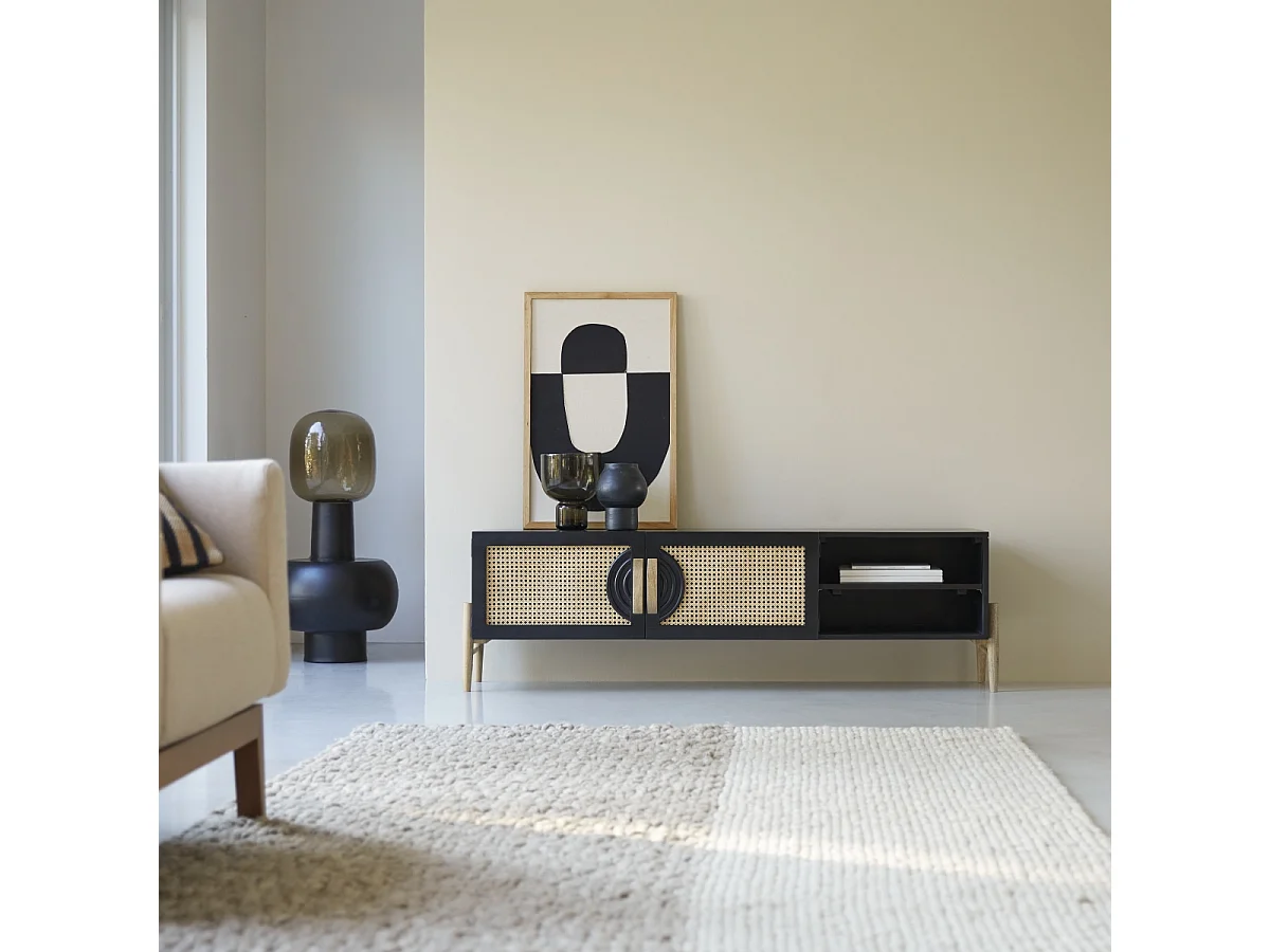 TV-Möbel aus massivem Mangoholz schwarz und Rattan Sina 145 cm