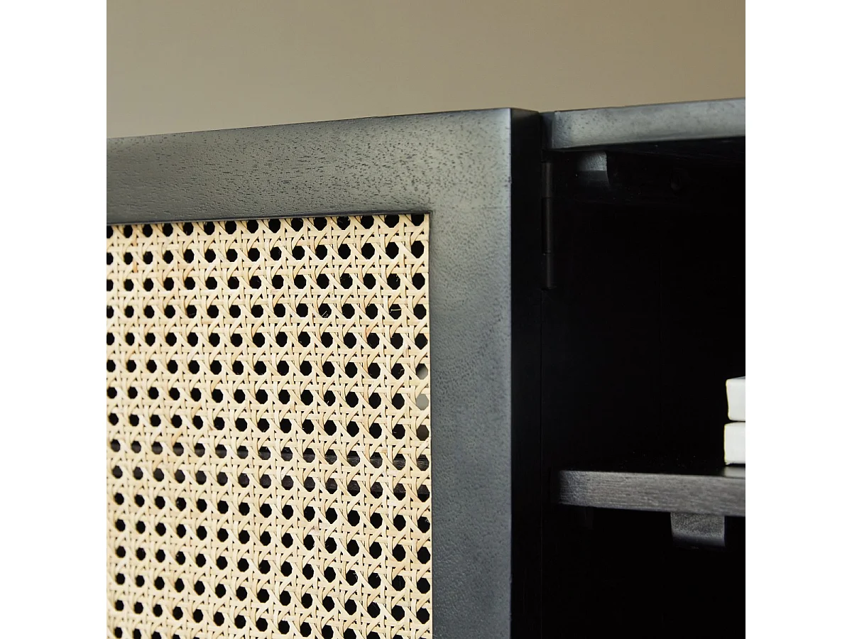 TV-Möbel aus massivem Mangoholz schwarz und Rattan Sina 145 cm