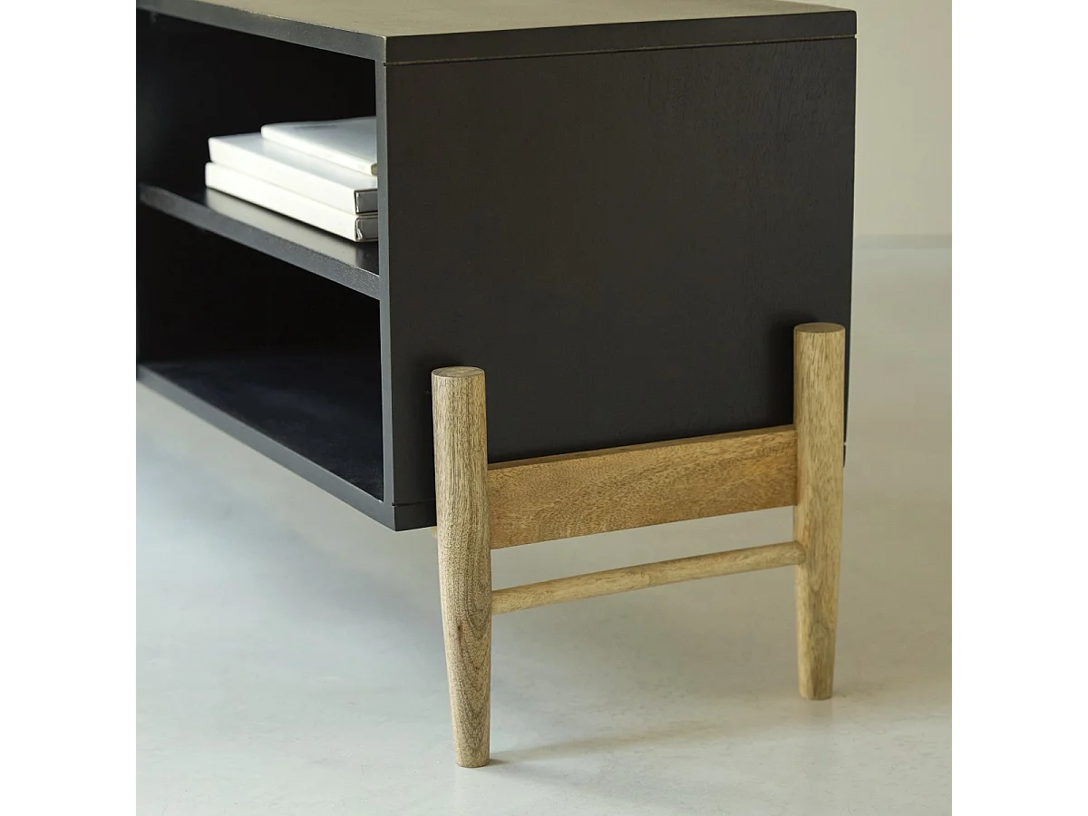 TV-Möbel aus massivem Mangoholz schwarz und Rattan Sina 145 cm