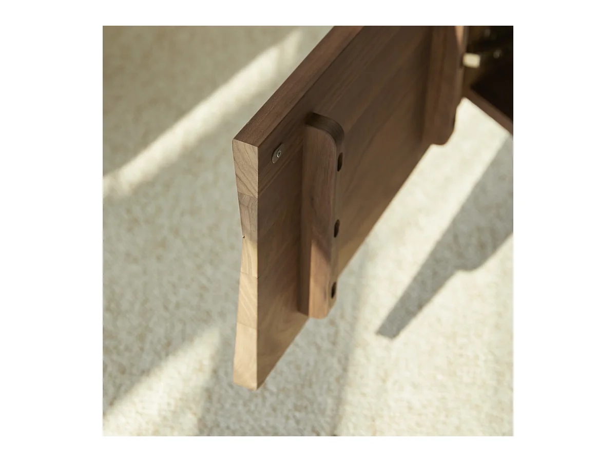 TV-Schrank aus Nussbaumholz 175 Metric