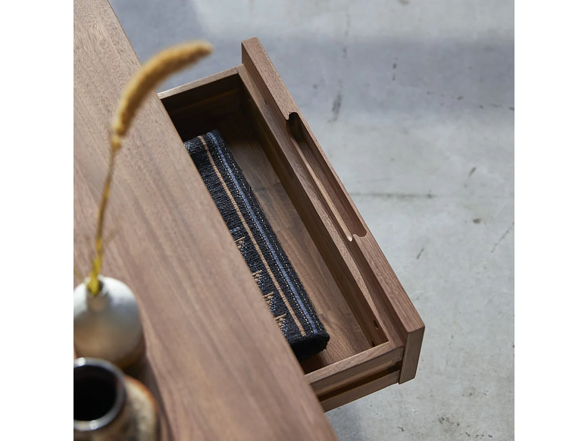 TV-Schrank aus Nussbaumholz 180 Ellie