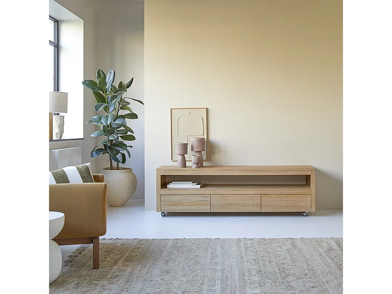 TV Schrank aus Teak auf praktischen Rollen 180cm Anoa Massivholz Tikamoon