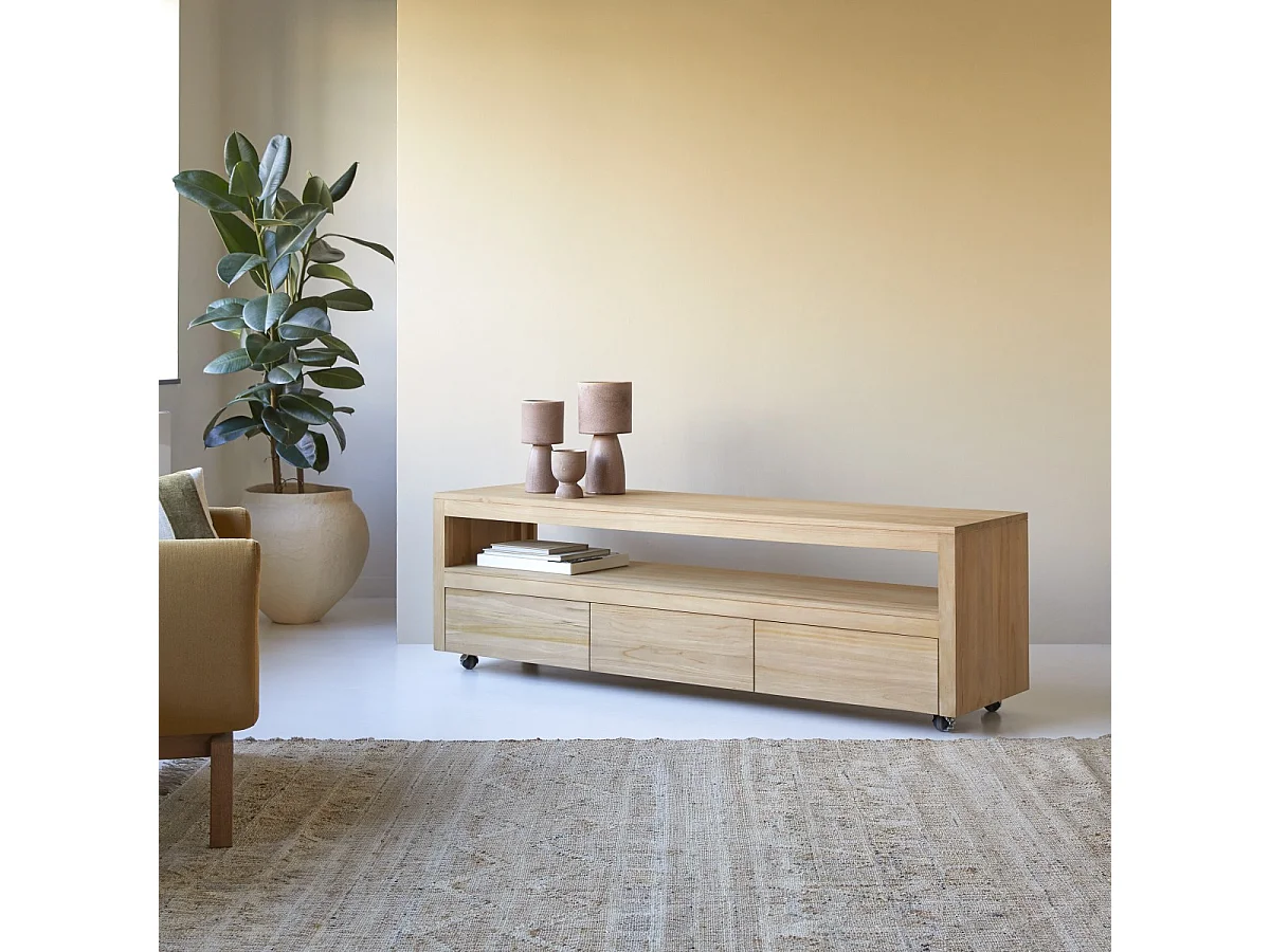 TV Schrank aus Teak auf praktischen Rollen 180cm Anoa Massivholz Tikamoon