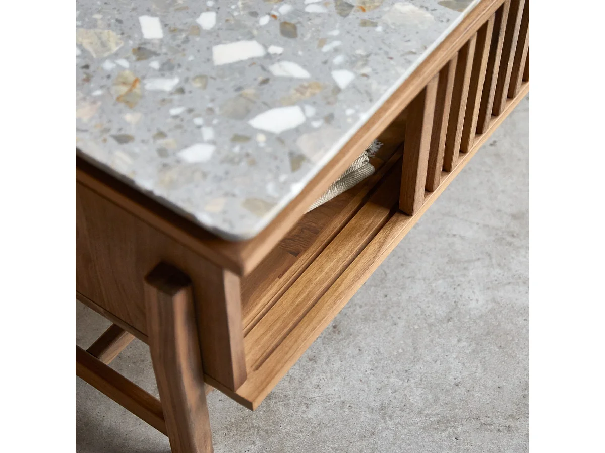 TV-Schrank Isaure aus massivem Nussbaumholz und Premium-Terrazzo 175 cm