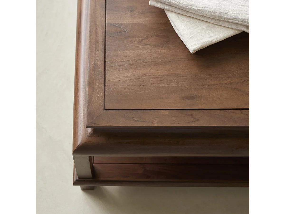 Quadratischer Couchtisch aus massivem Akazienholz 103 cm Achille