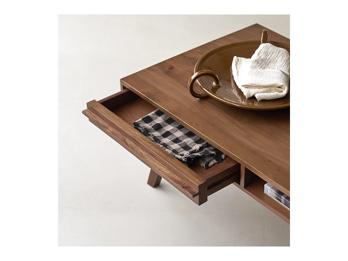 Couchtisch Niels aus massivem Akazienholz 115 cm