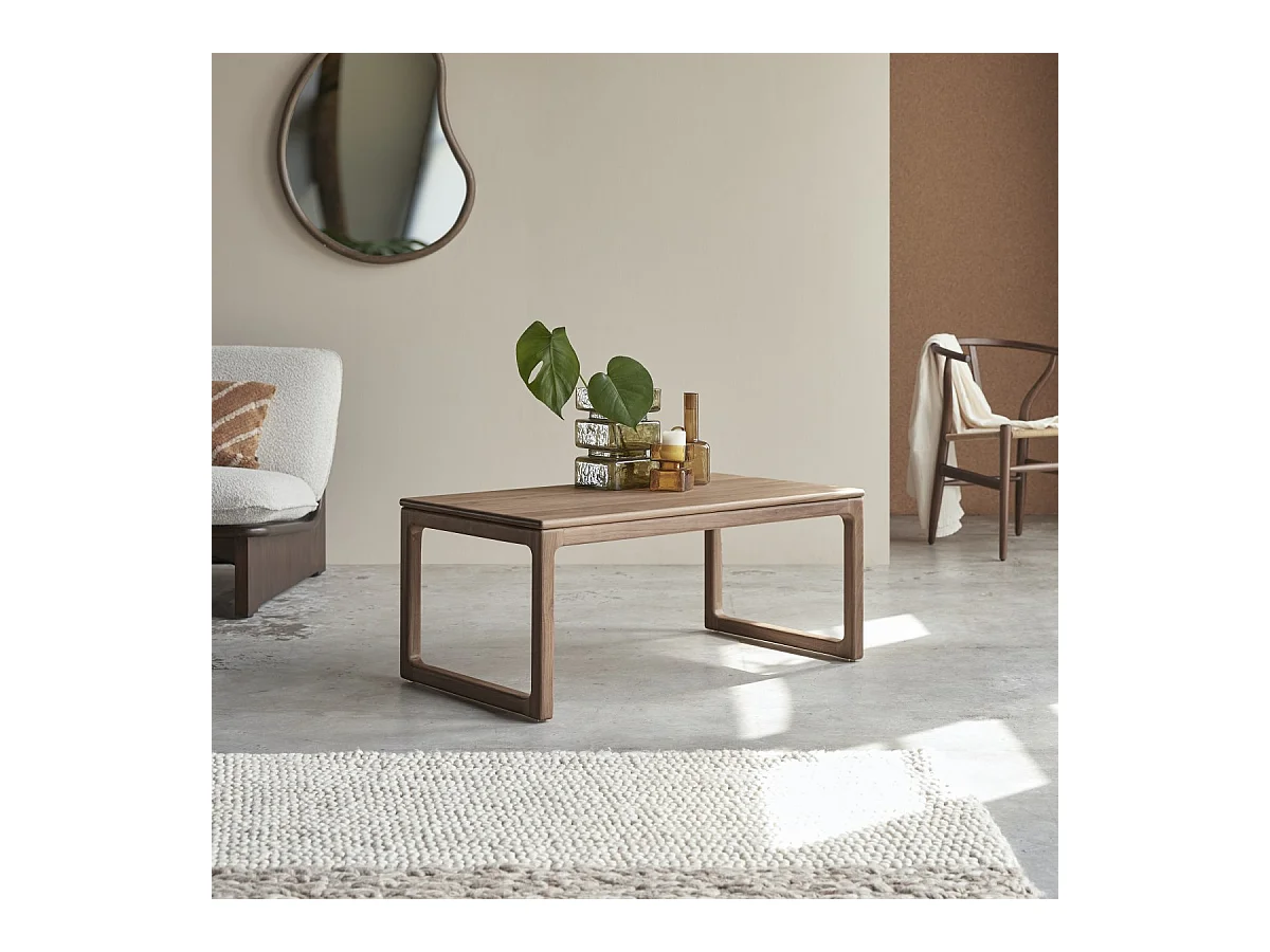 Couchtisch Arto aus massivem Nussbaumholz 100 x 56 cm