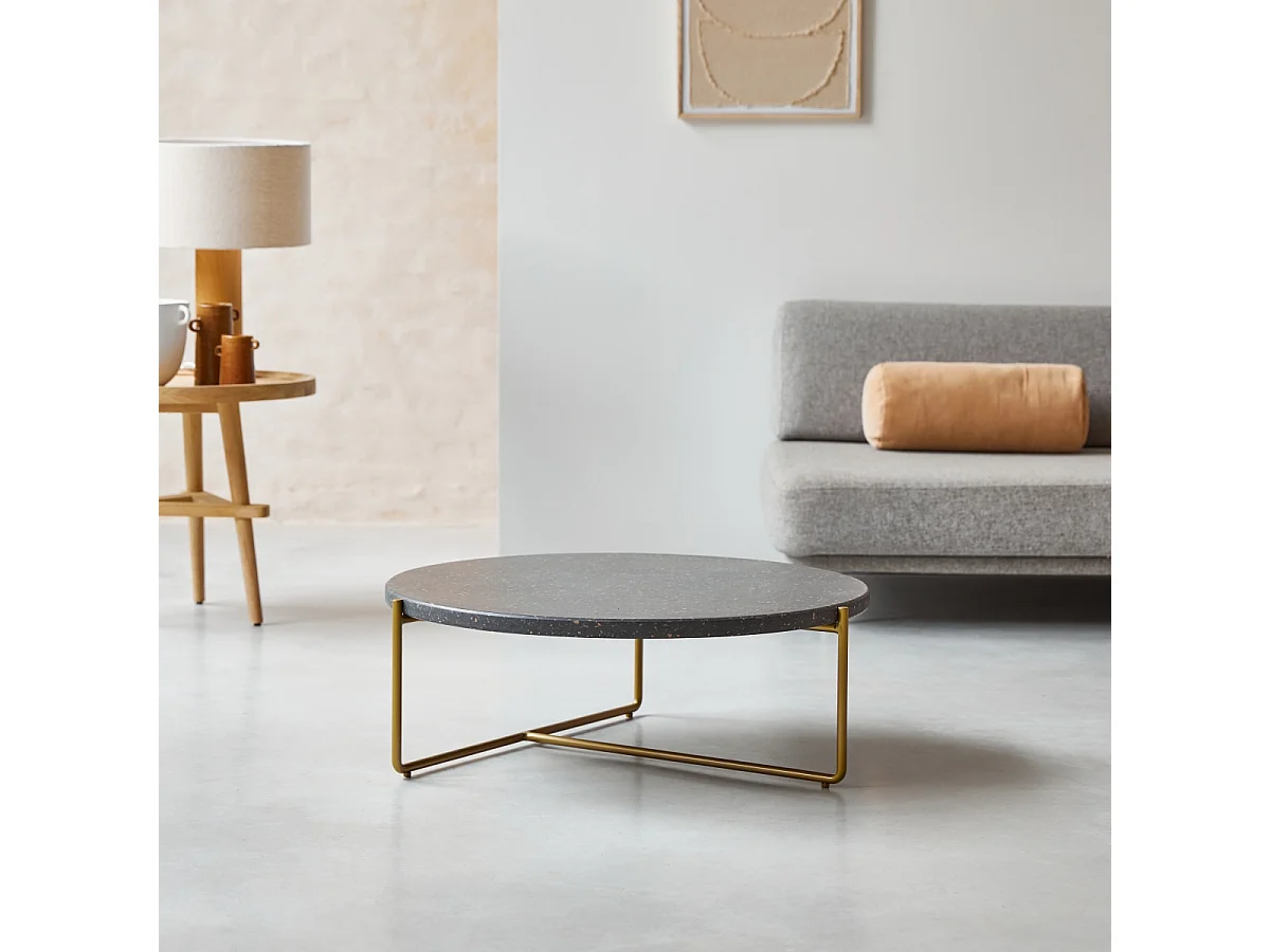 Couchtisch Konfetti grau aus Metall und Terrazzo 80 Anatole mit goldenem Gestell