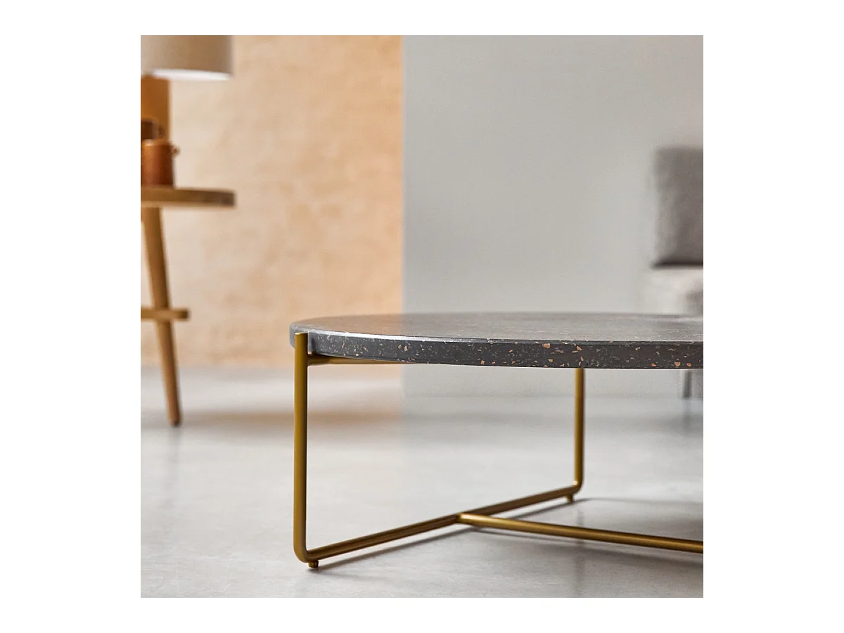 Couchtisch Konfetti grau aus Metall und Terrazzo 80 Anatole mit goldenem Gestell