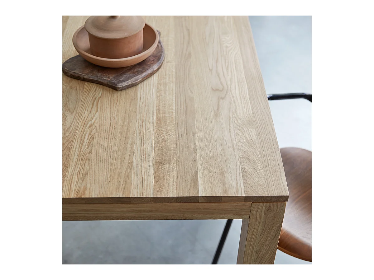 Tisch Eden aus massivem Eichenholz 90x90