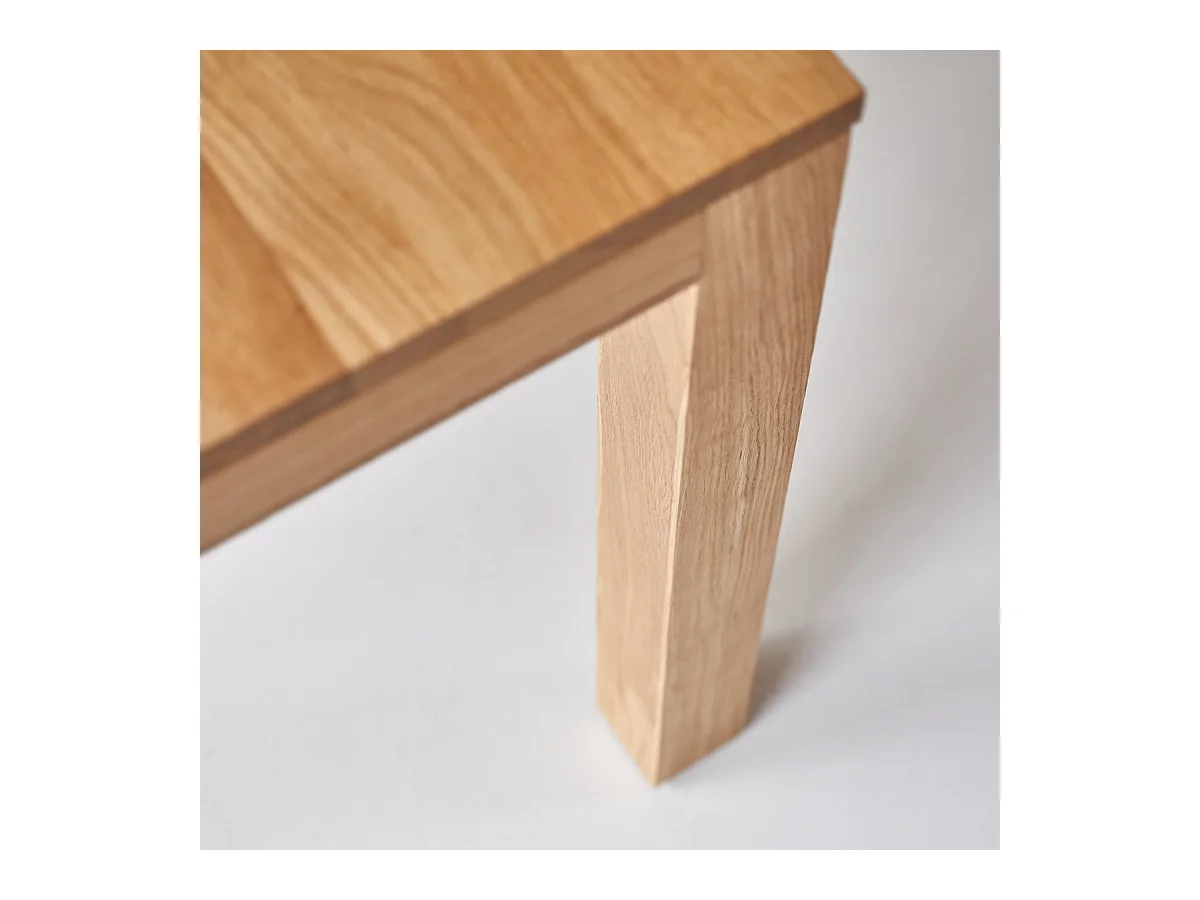 Tisch Eden aus massivem Eichenholz 125x125