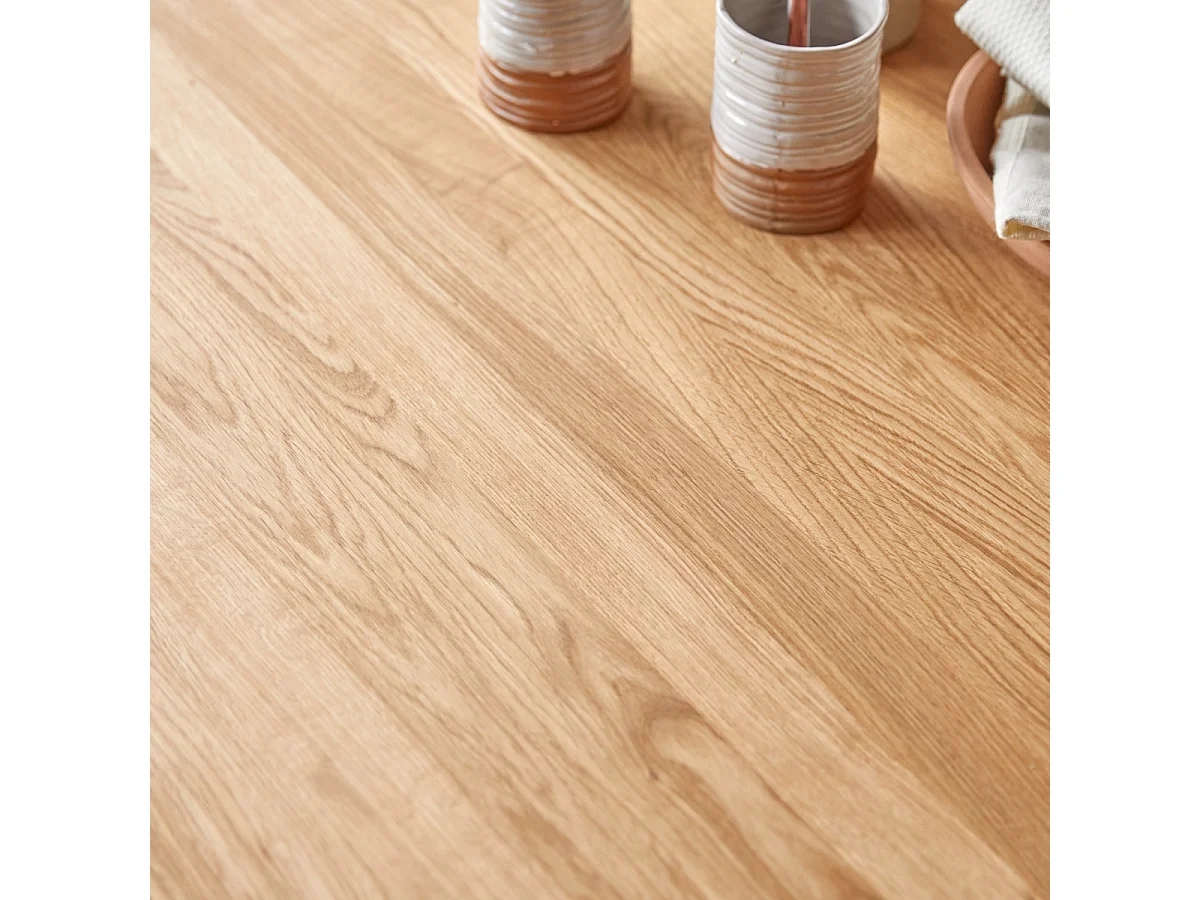 Tisch Eden aus massivem Eichenholz 125x125