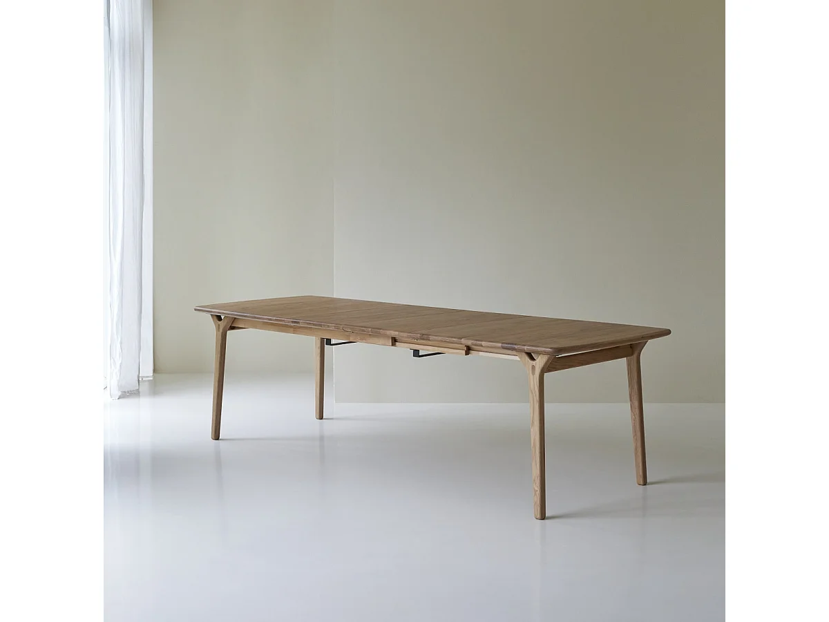 Ausziehtisch Clara aus massivem Eichenholz 180 x 95