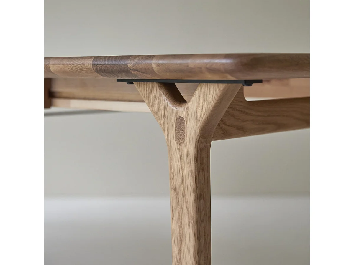 Ausziehtisch Clara aus massivem Eichenholz 180 x 95