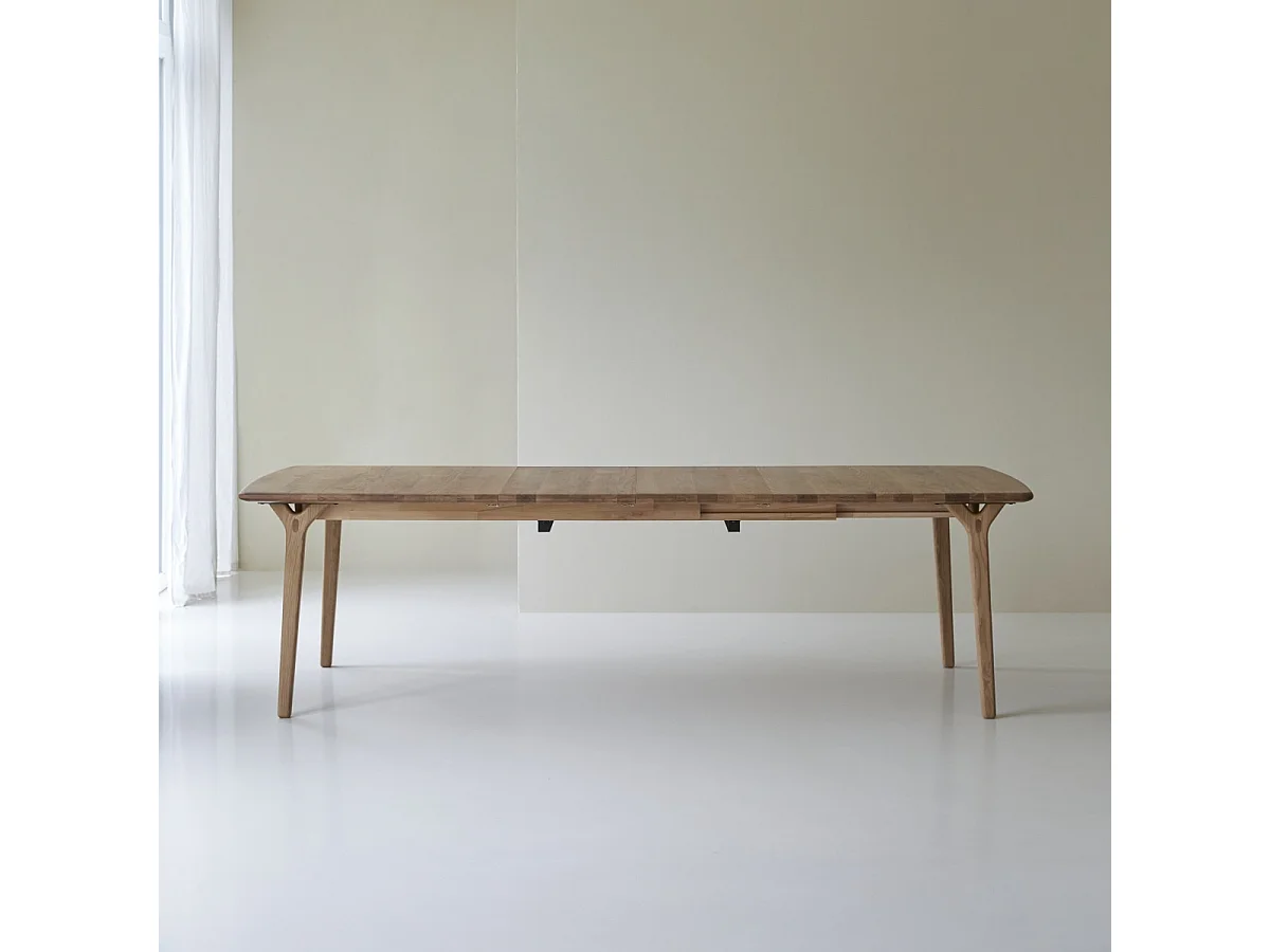 Ausziehtisch Clara aus massivem Eichenholz 180 x 95