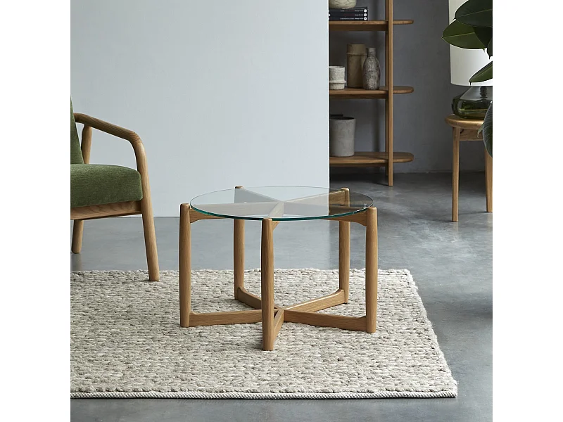 Couchtisch Nori aus massivem Eichenholz, 64 x 64 cm