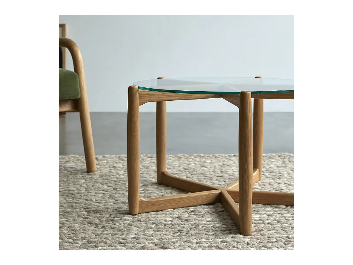 Couchtisch Nori aus massivem Eichenholz, 64 x 64 cm