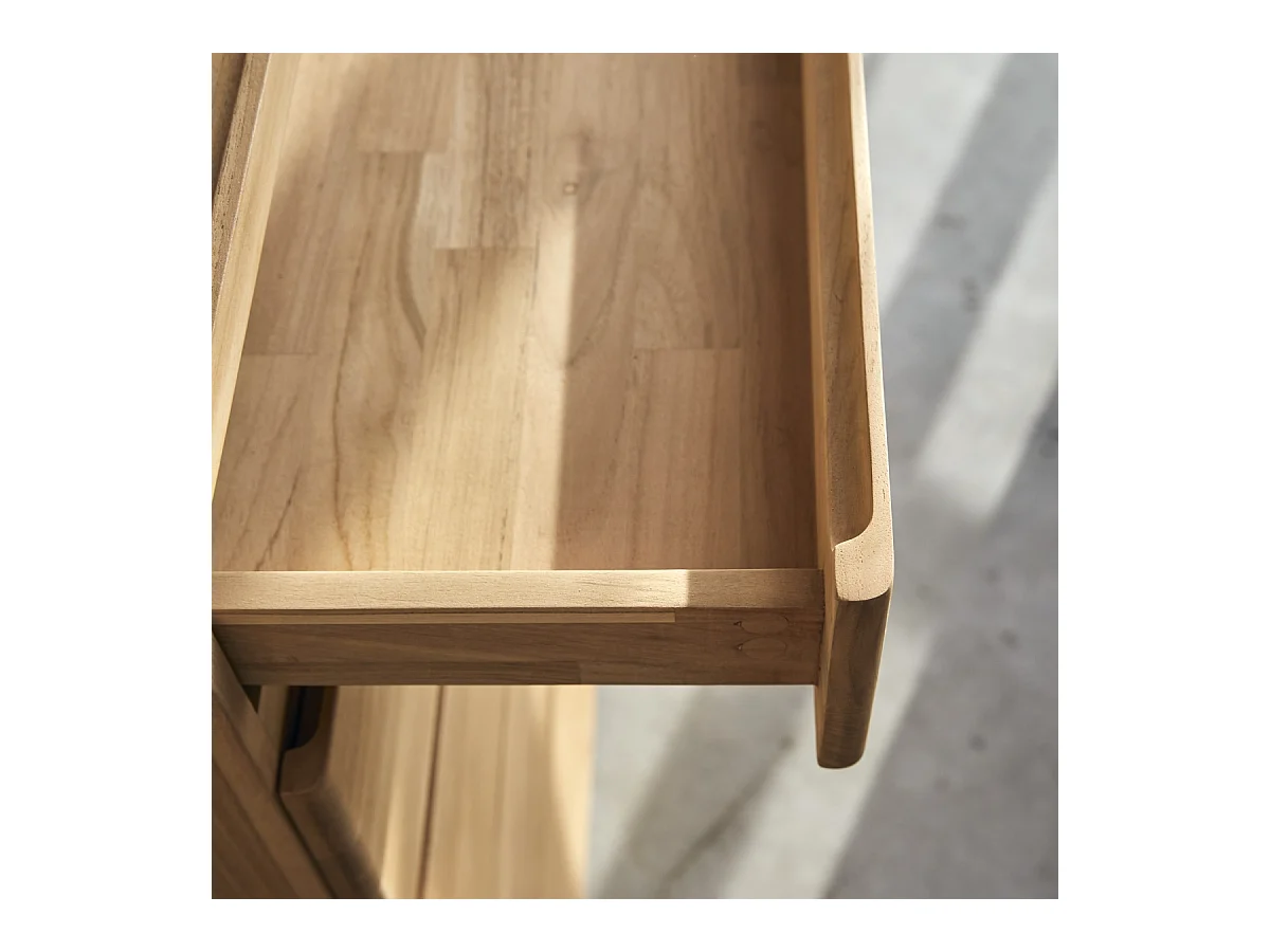 Hochkommode Nino aus massivem Teakholz