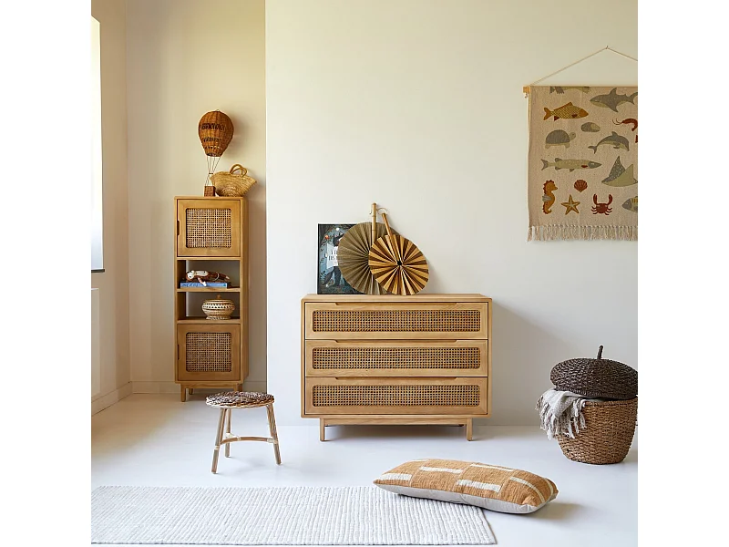 Cassettiera per bambini in legno massello di olmo e paglia di Vienna Luis