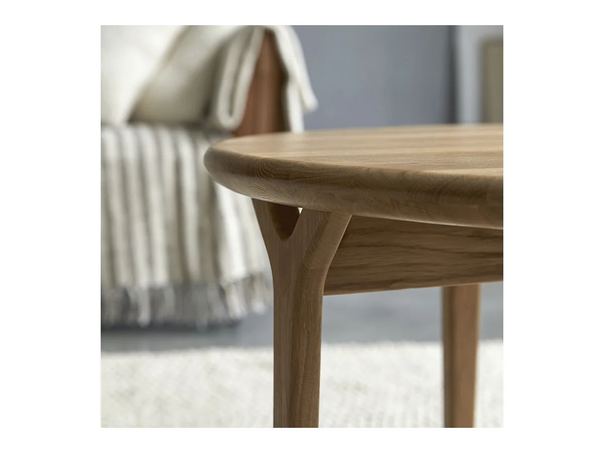 Tavolino in legno di rovere massello 80x80 Clara