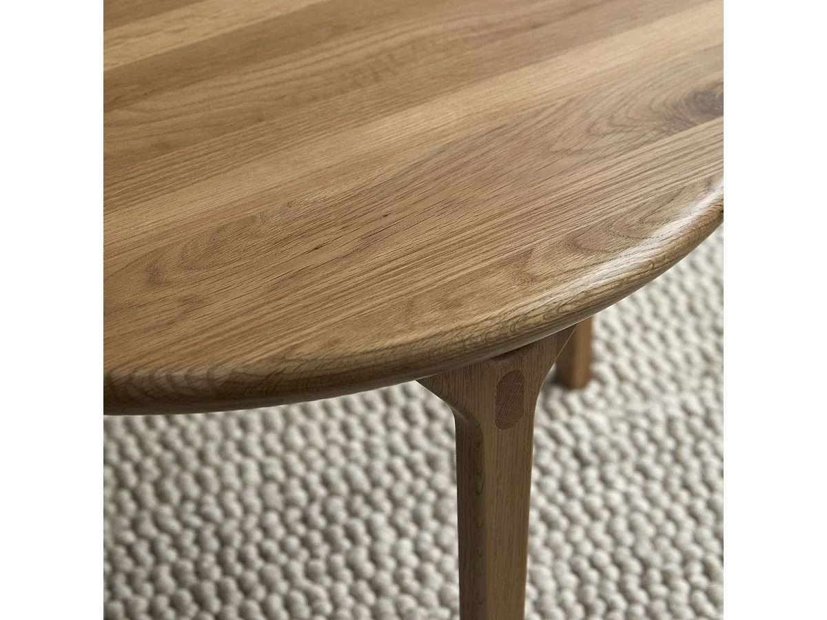 Couchtisch Clara aus massivem Eichenholz, 80 x 80 cm