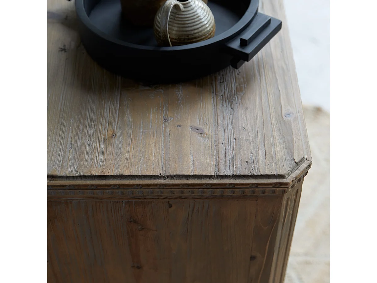 Kommode mit 3 Schubladen aus massiver recycelter Pinie Landhausstil Natur klassisch