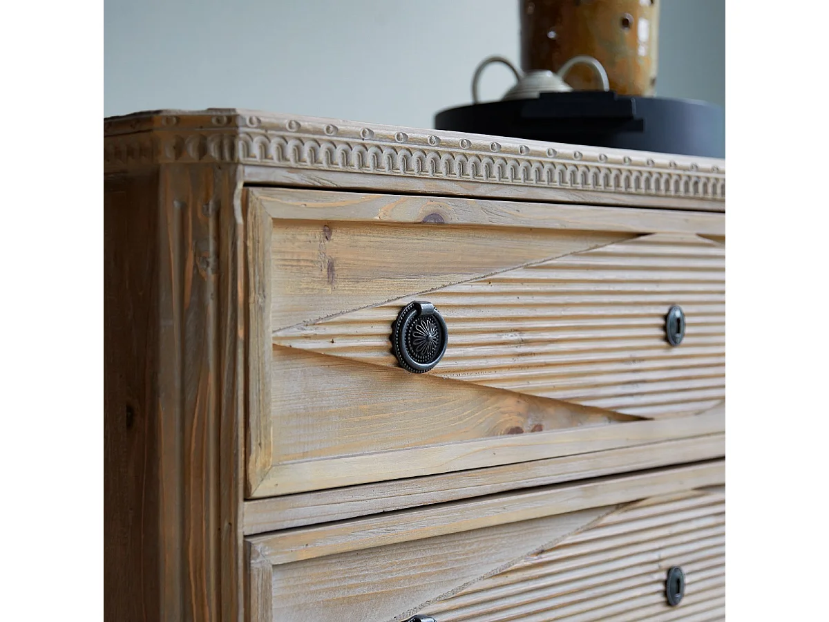 Kommode mit 3 Schubladen aus massiver recycelter Pinie Landhausstil Natur klassisch