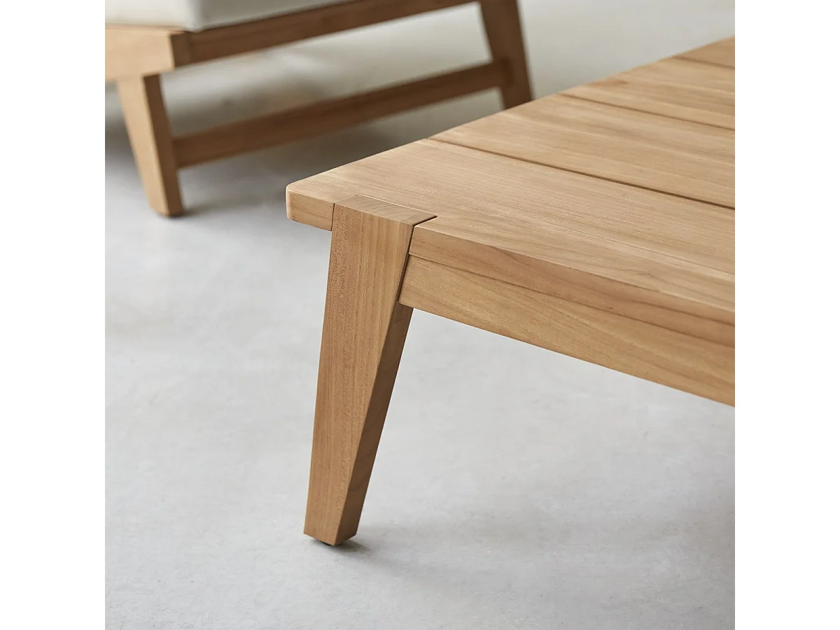 Wohnzimmer-Couchtisch Olia aus Teakholz