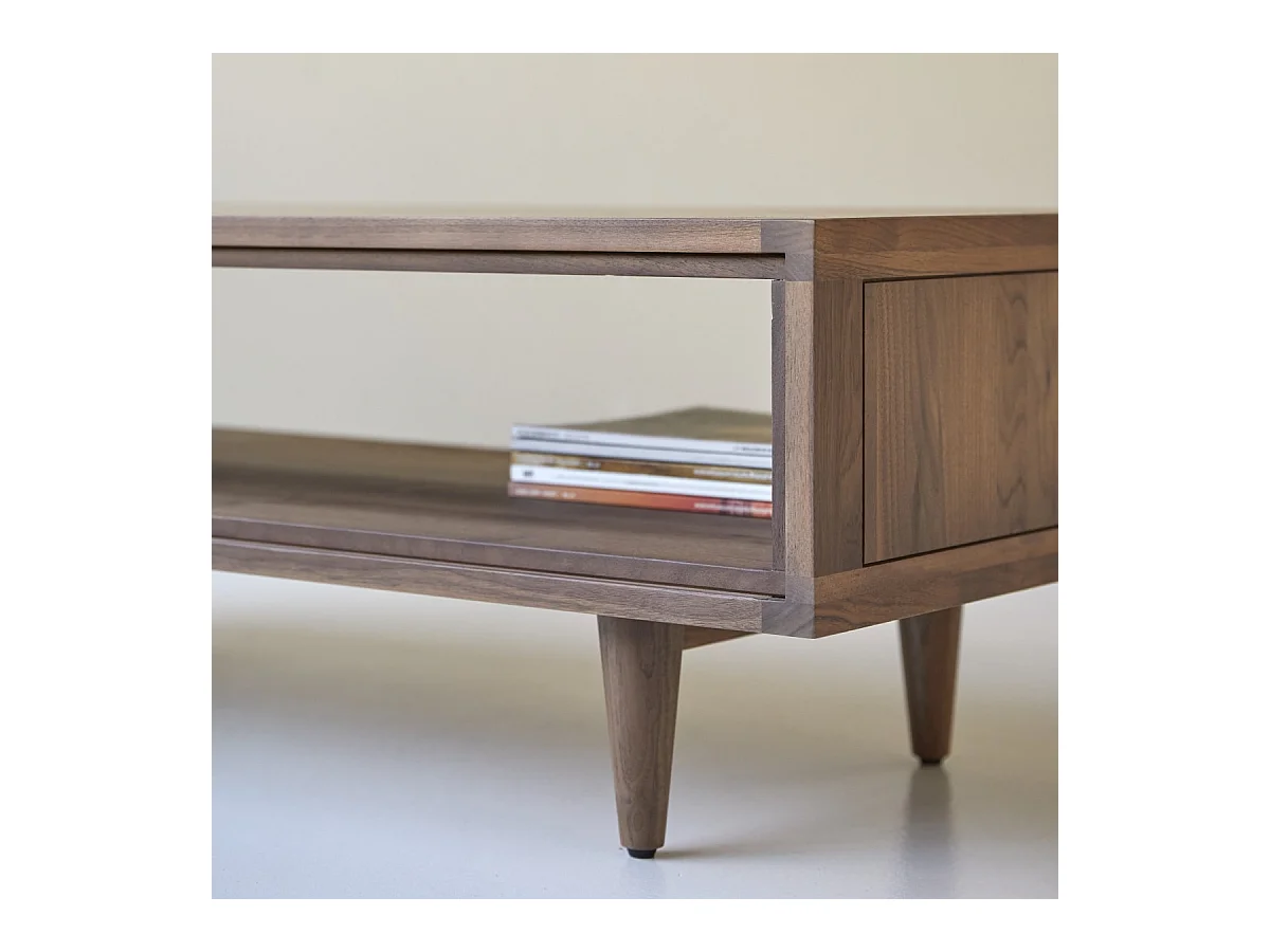 Couchtisch aus Nussbaumholz 120 x 50 Jonàk