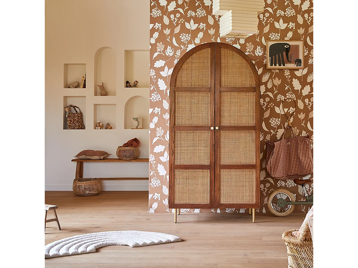 Kinderschrank Lisbeth aus Ulmenholz und Rattan