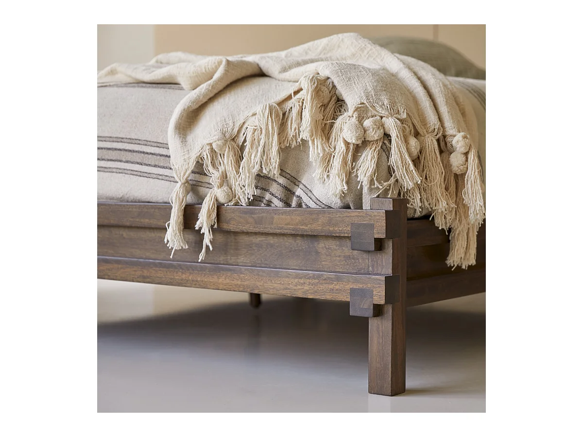 Letto in legno di mango da 175 x 210 Arko