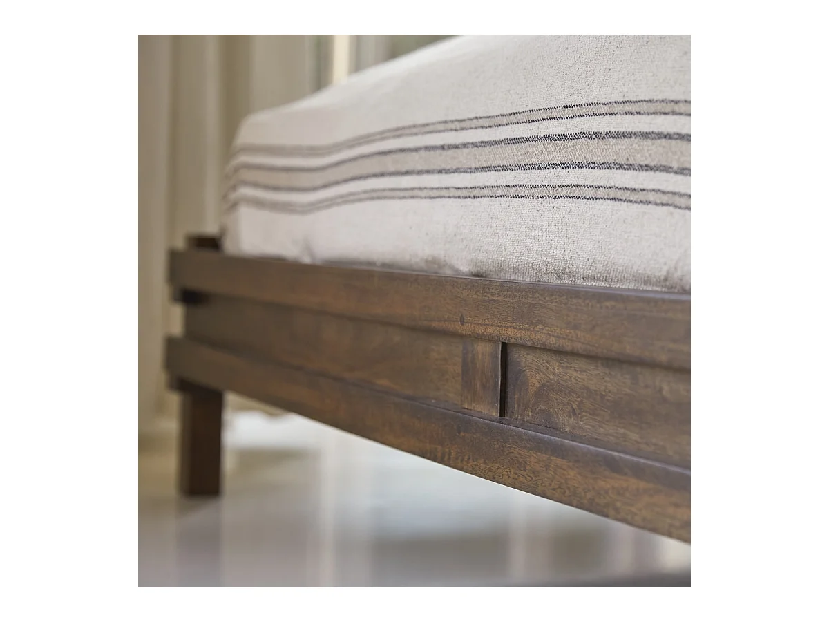 Letto in legno di mango da 175 x 210 Arko